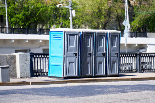 Porta potty delivery and setup in Alton, IA